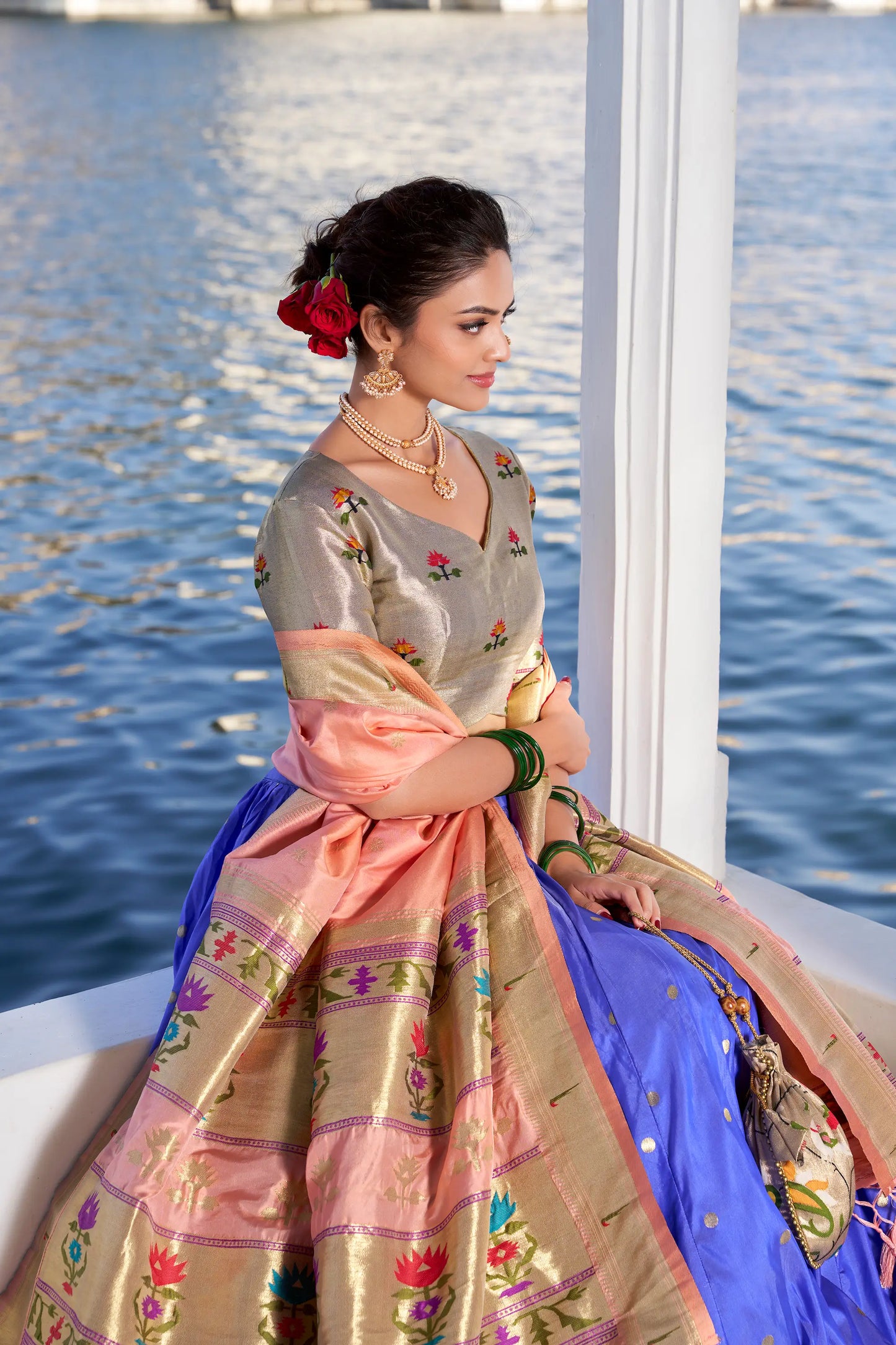 Lehenga Choli Paithani en Soie Jacquard Bleu Lotus avec Tissage Zari