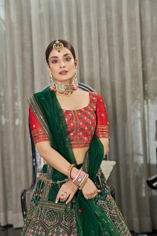 Lehenga Choli en Soie Verte avec Broderie en Fil et Sequins