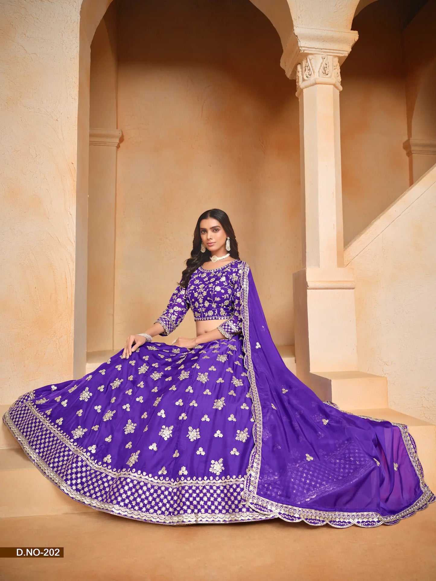 Lehenga Choli Violet en Organza avec Broderie en Fils et Sequins