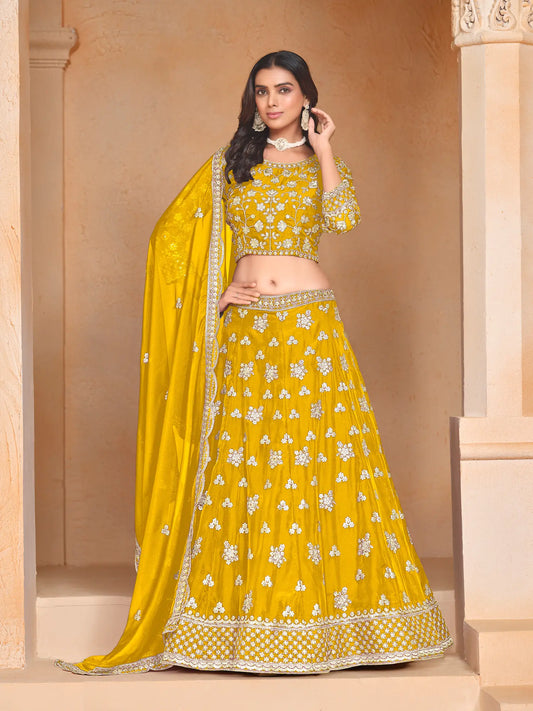 Lehenga Choli Jaune en Organza avec Broderie en Fils et Sequins