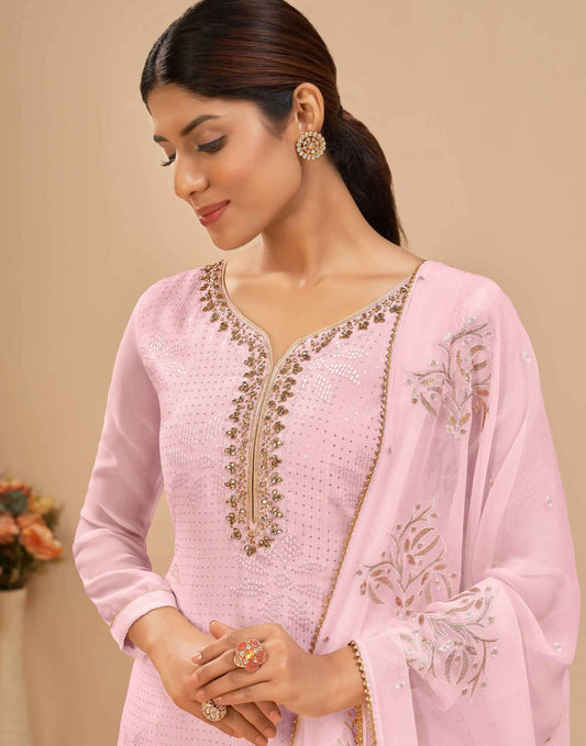 Ensemble Salwar rose clair en georgette avec broderie de sequins et dupatta