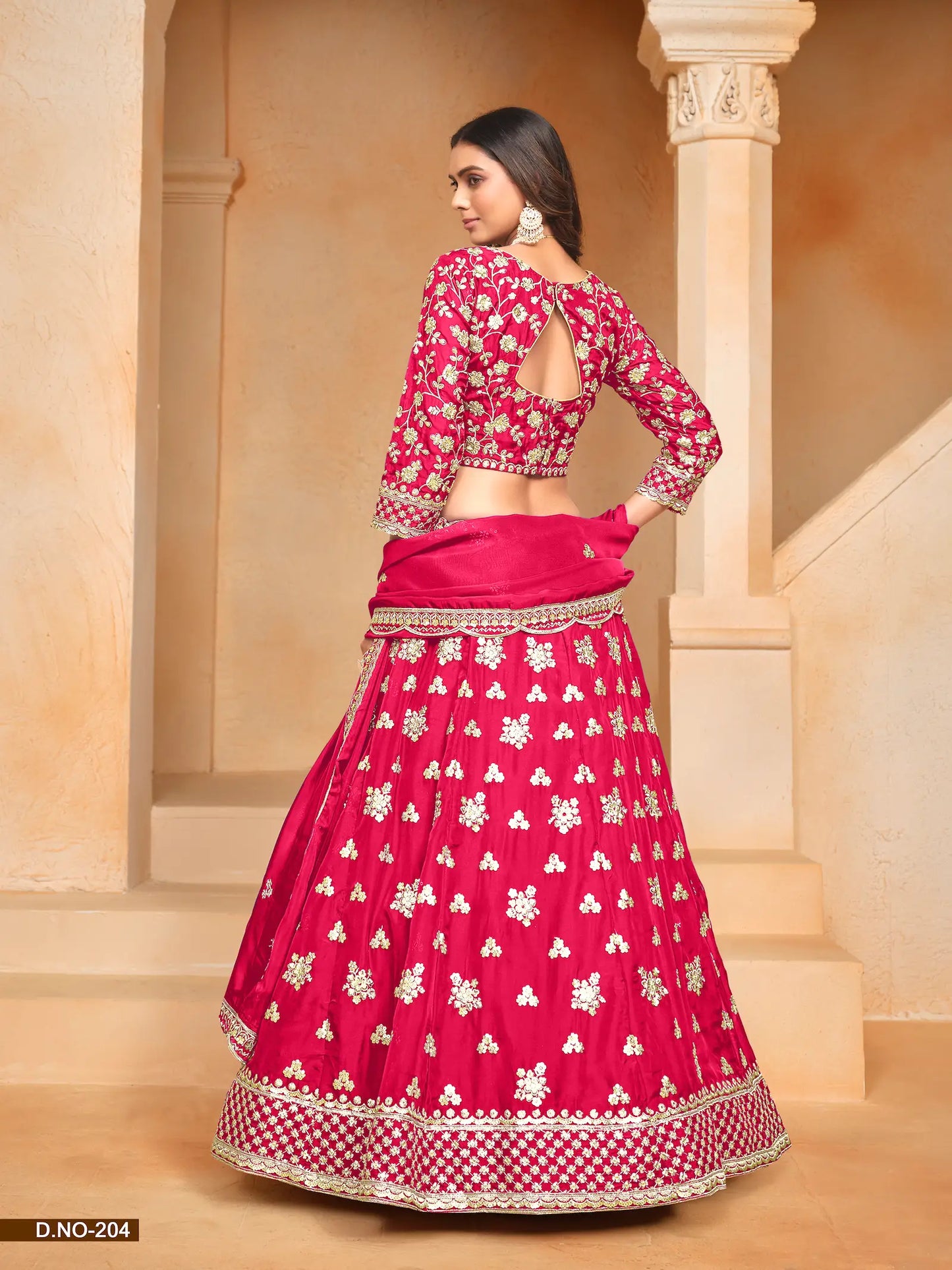 Lehenga Choli en Organza Rouge avec Broderie en Fils et Sequins