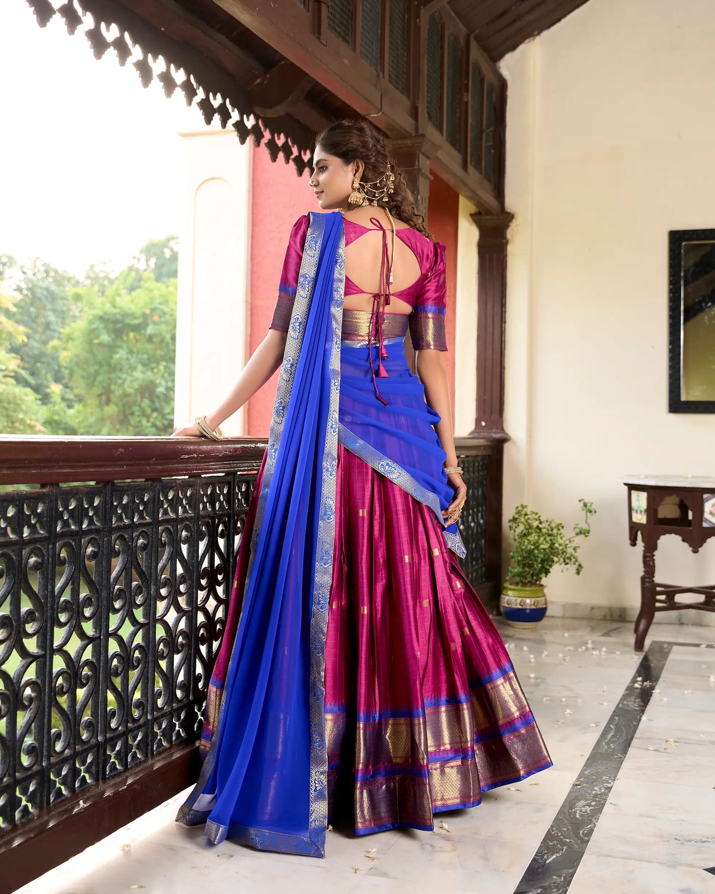 Fuchsiarosa Lehenga Choli aus Baumwollseide mit Paithani-Webarbeit
