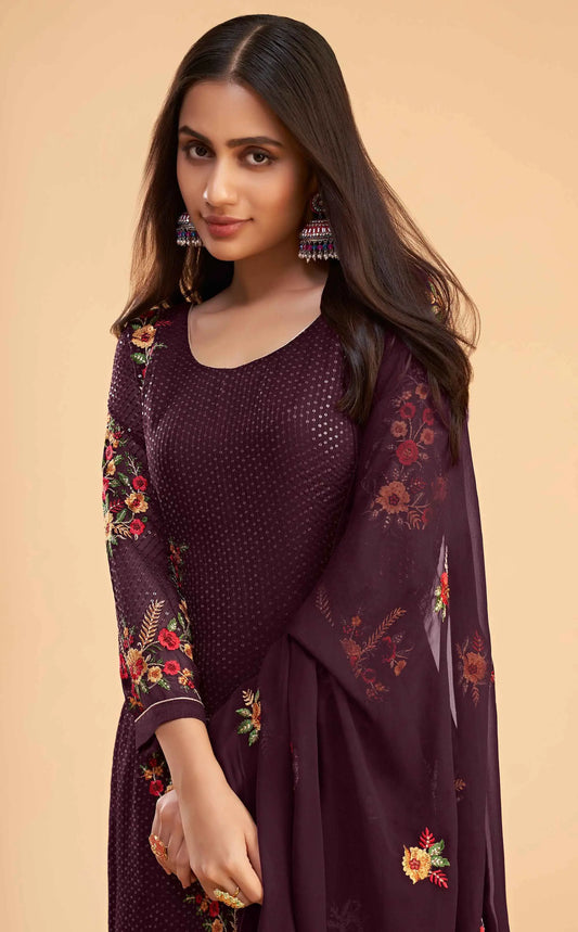 Ensemble Salwar en Georgette Violet foncé avec Broderie en Sequins et Dupatta