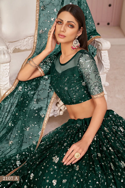 Lehenga Choli Vert avec broderie en fil de coton blanc, zari et sequins