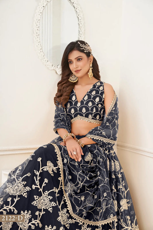 Lehenga Choli en filet noir avec broderie en fil de coton blanc, travail en zari et broderie de sequins