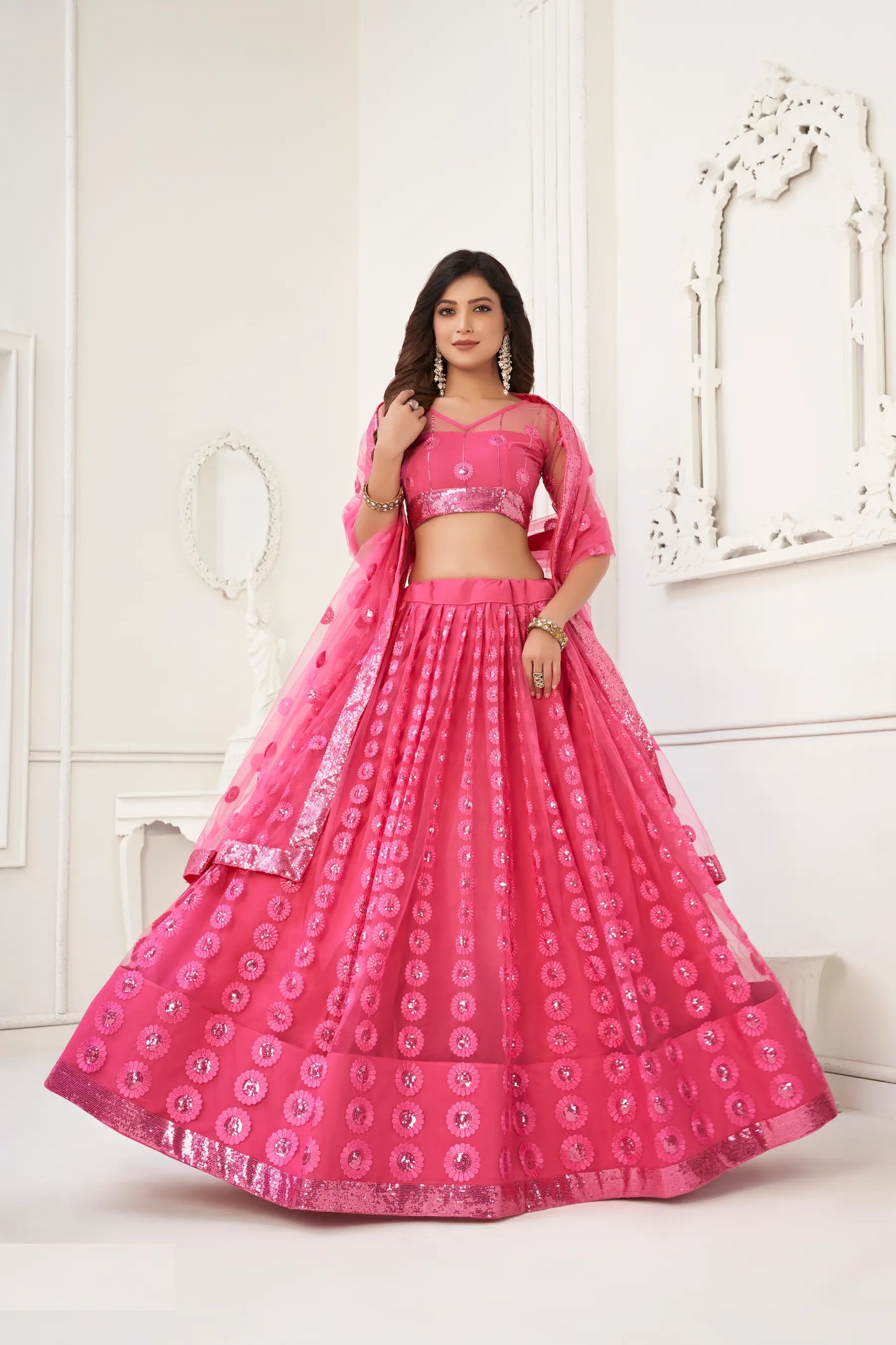 Tenue Indienne Rose fuschia vif | Lehenga Choli de Cérémonie | Robe de Mariage en Tulle avec Broderies Délicates