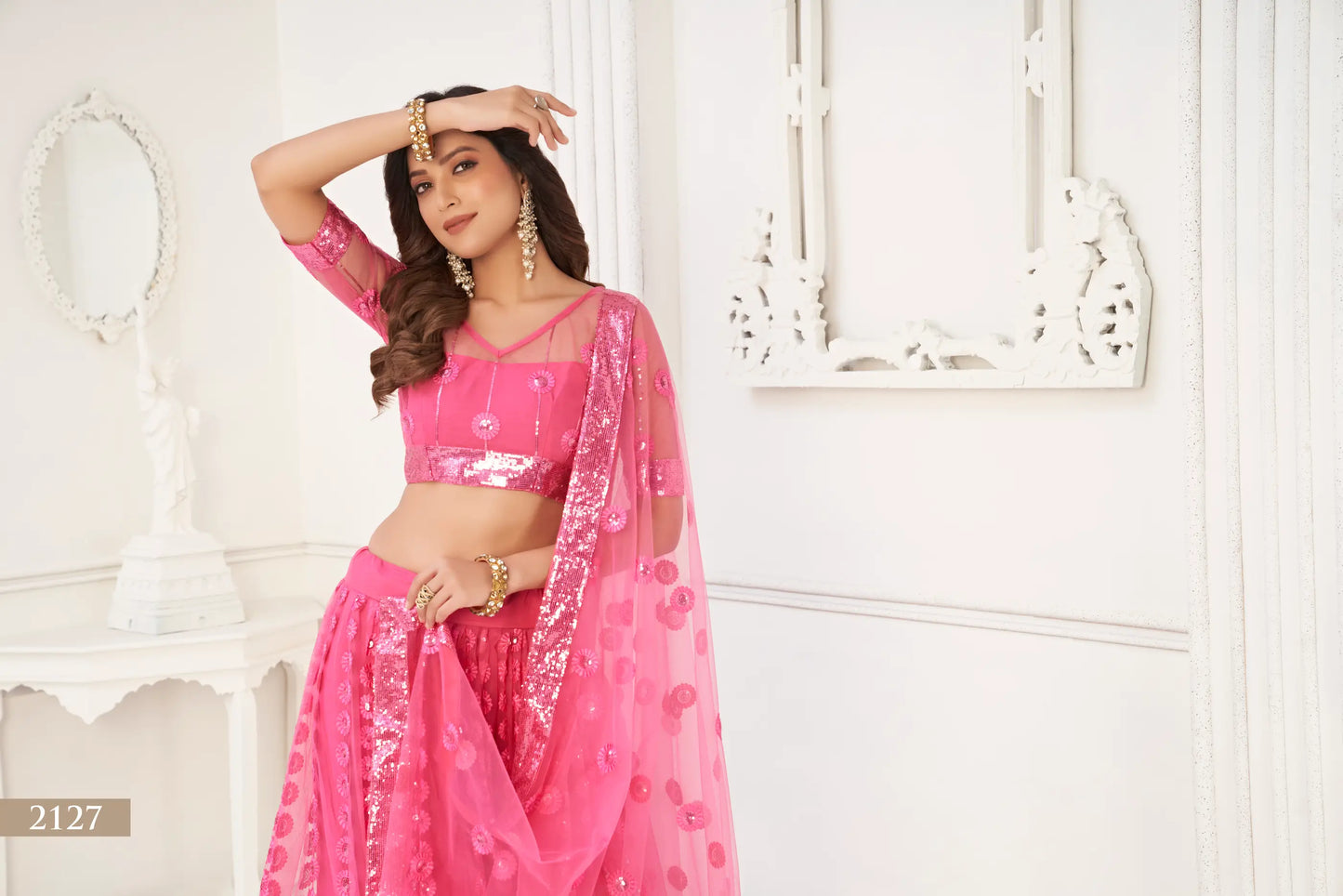 Tenue Indienne Rose fuschia vif | Lehenga Choli de Cérémonie | Robe de Mariage en Tulle avec Broderies Délicates