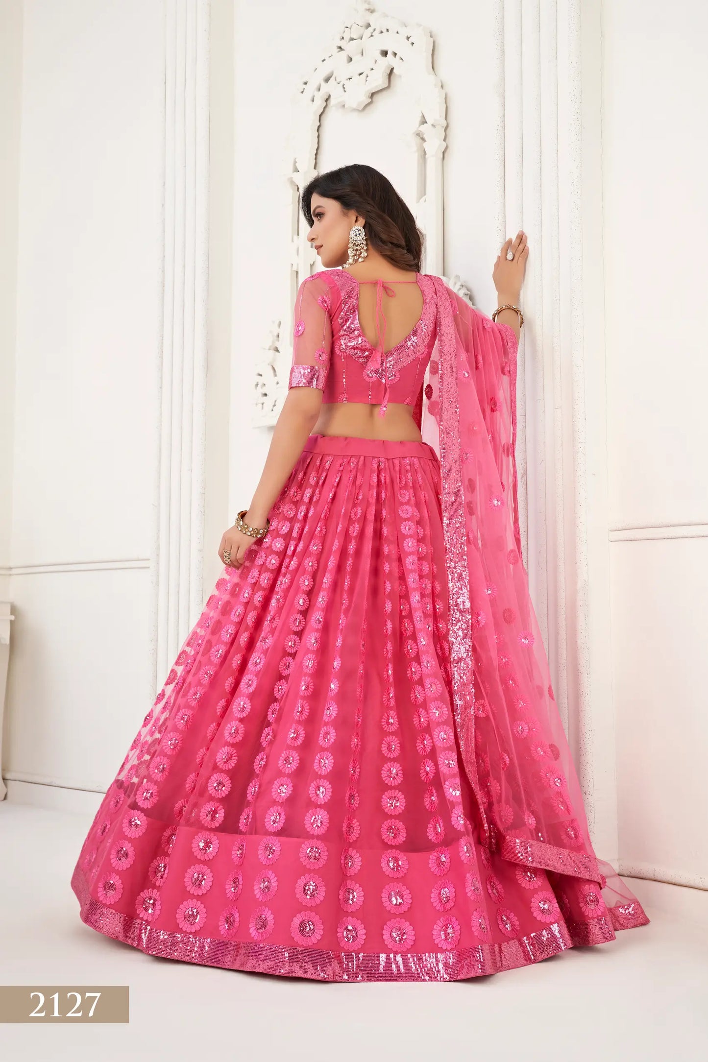Tenue Indienne Rose fuschia vif | Lehenga Choli de Cérémonie | Robe de Mariage en Tulle avec Broderies Délicates