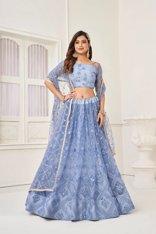 Tenue Indienne Bleu Ciel | Lehenga Choli de Cérémonie | Robe de Mariage en Tulle avec Broderies Délicates