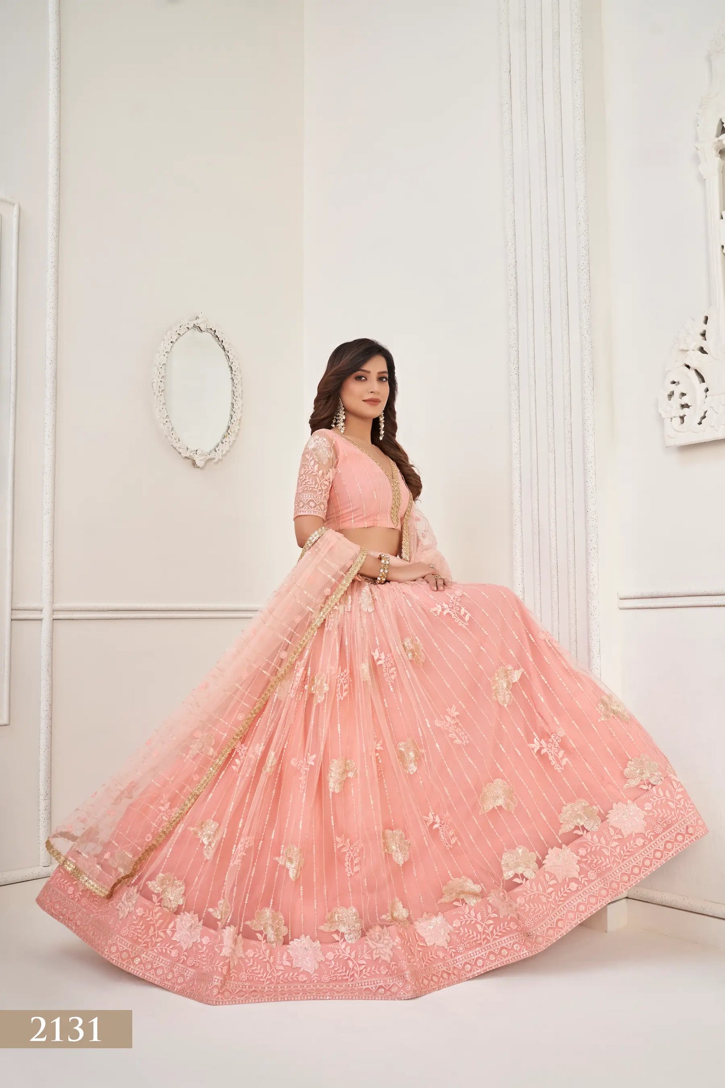 Lehenga Choli de fête Pêche | Tulle avec Broderies Coton et Sequins