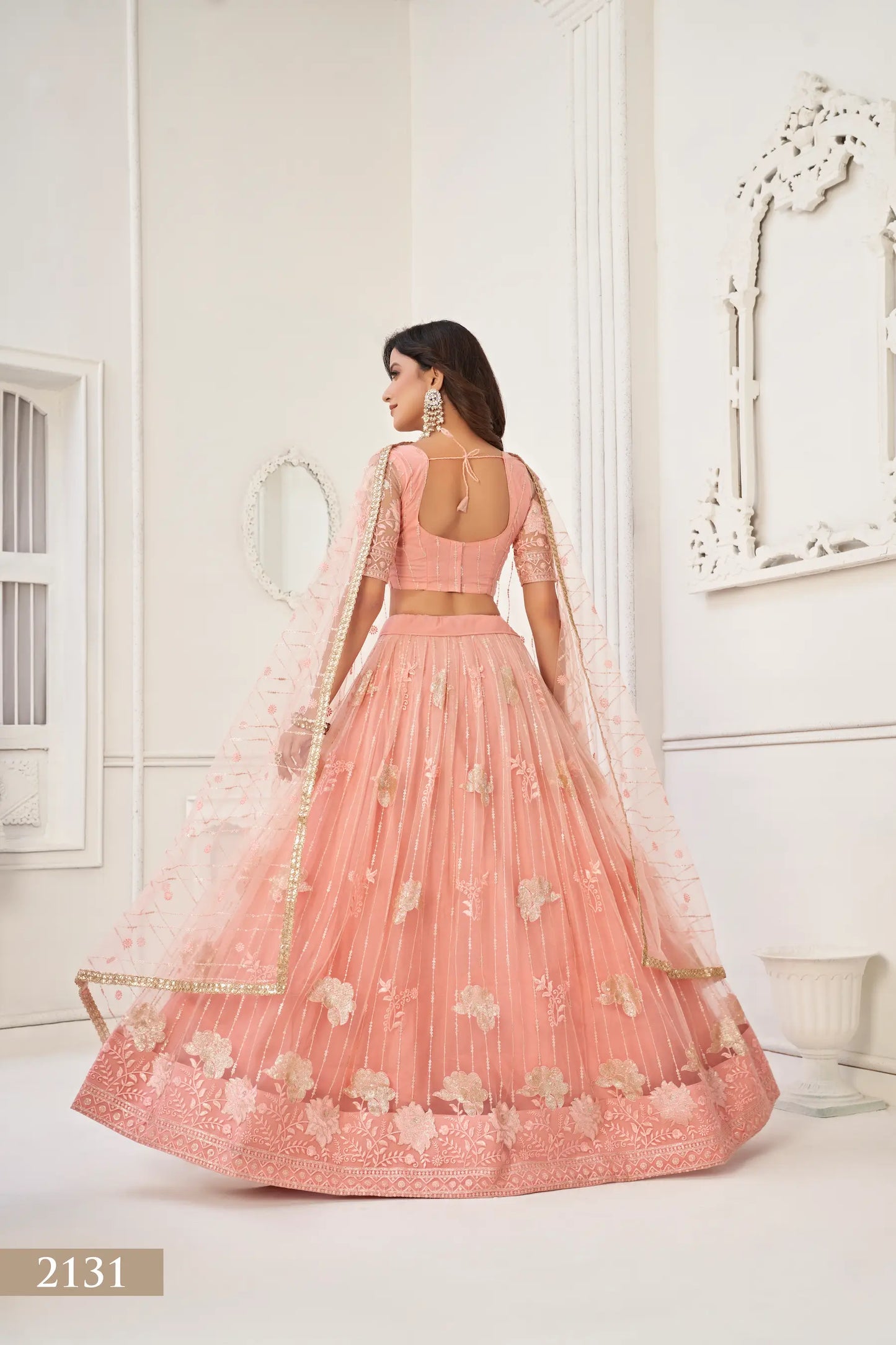 Lehenga Choli de fête Pêche | Tulle avec Broderies Coton et Sequins