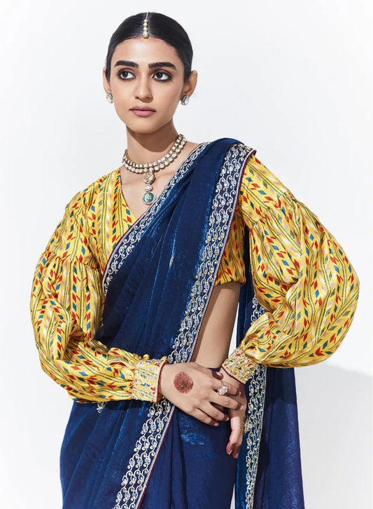 Sari bleu en organza de verre avec imprimé numérique, broderie au fil et aux sequins