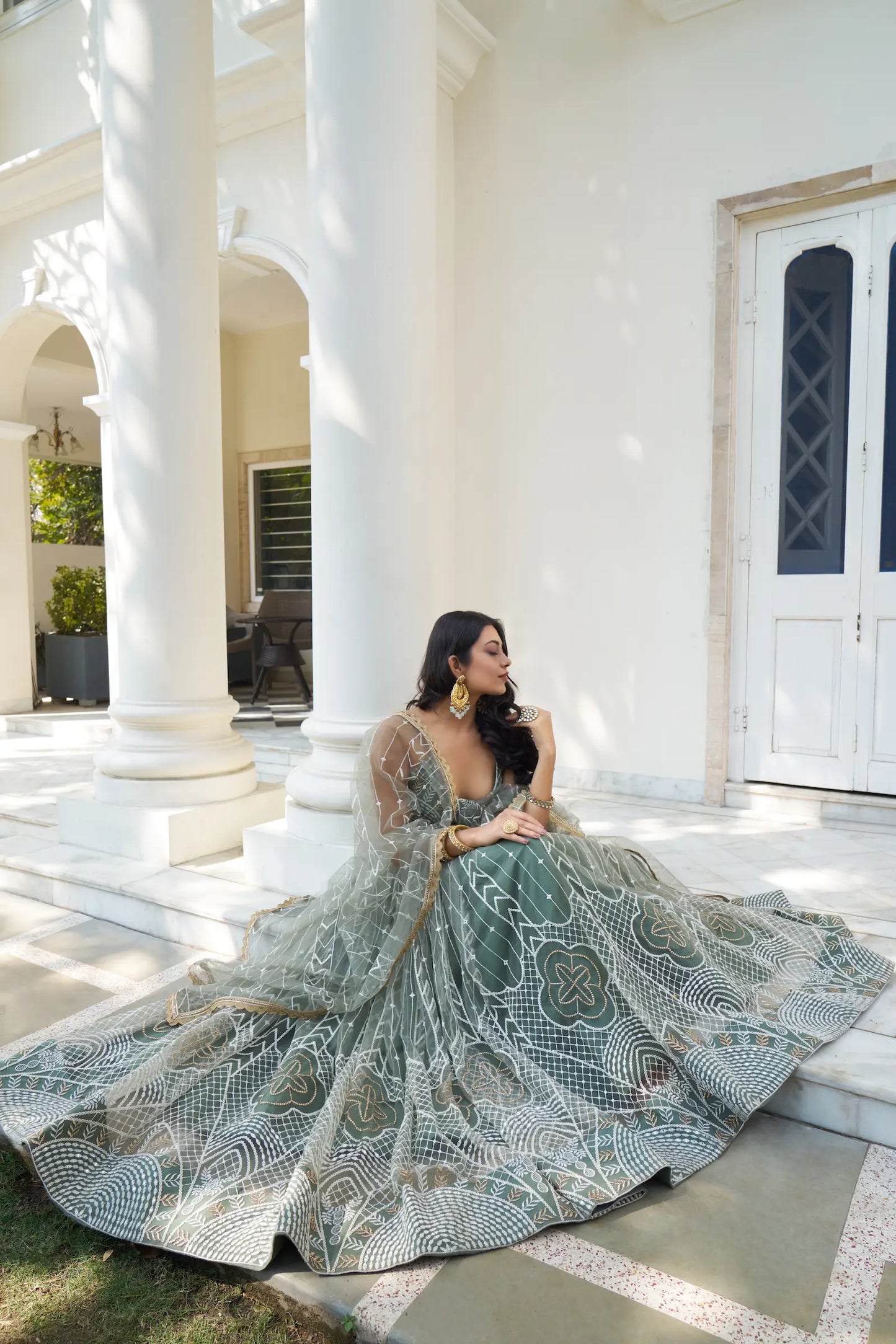 Tenue Indienne Vert | Lehenga Choli de Cérémonie | Robe de Mariage en Tulle avec Broderies Délicates