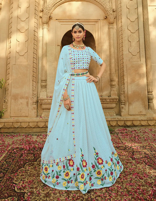 Lehenga Choli bleu ciel en georgette, orné de broderies au fil et de sequins