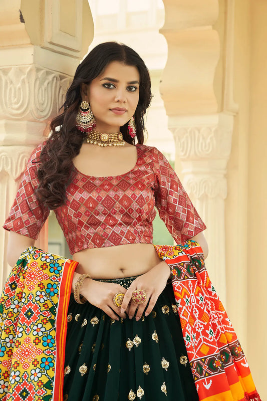 Lehenga Choli vert en georgette, orné de broderies au fil et de sequins