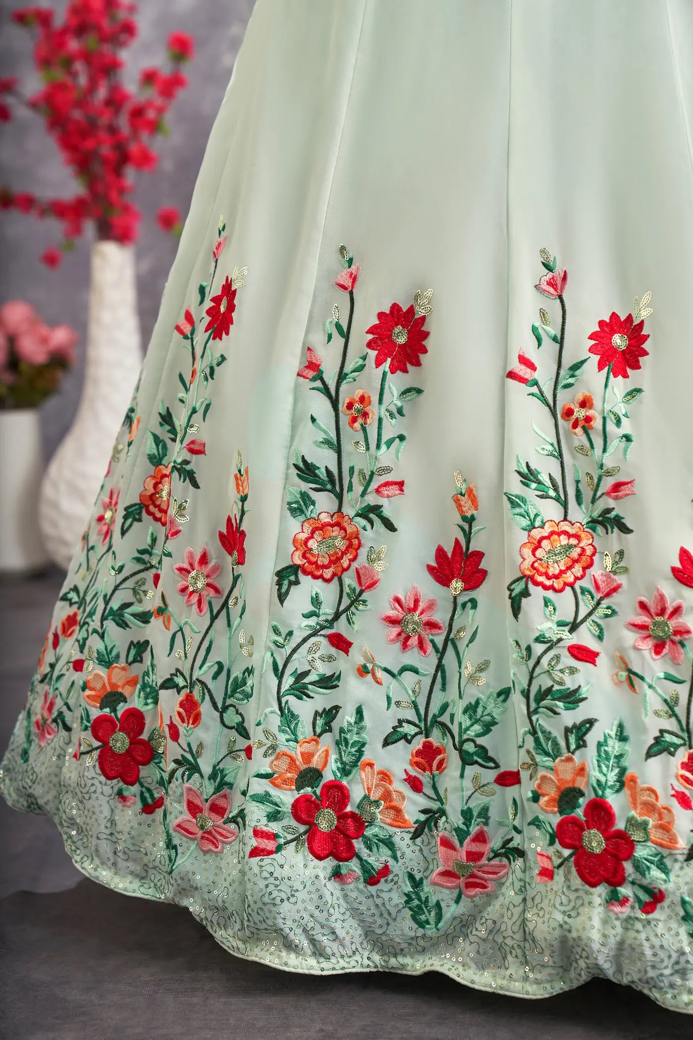 Lehenga Choli vert d'eau en georgette avec broderie au fil et sequins