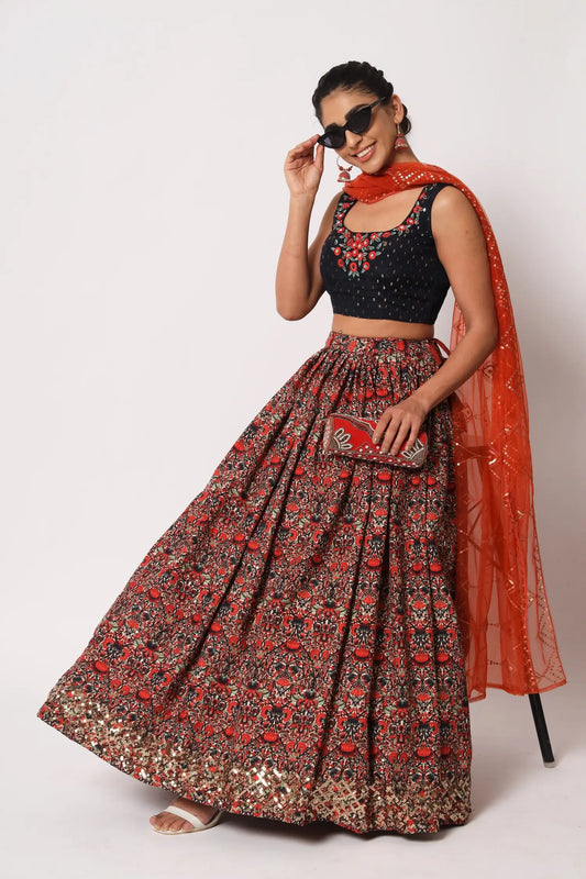 Lehenga Choli Rouge et Noir en Art Silk | Broderies et Effet Froissé