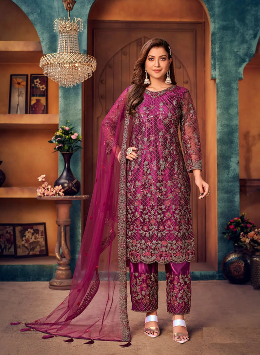 Salwar avec broderie en fils et sequins sur tulle violet foncé