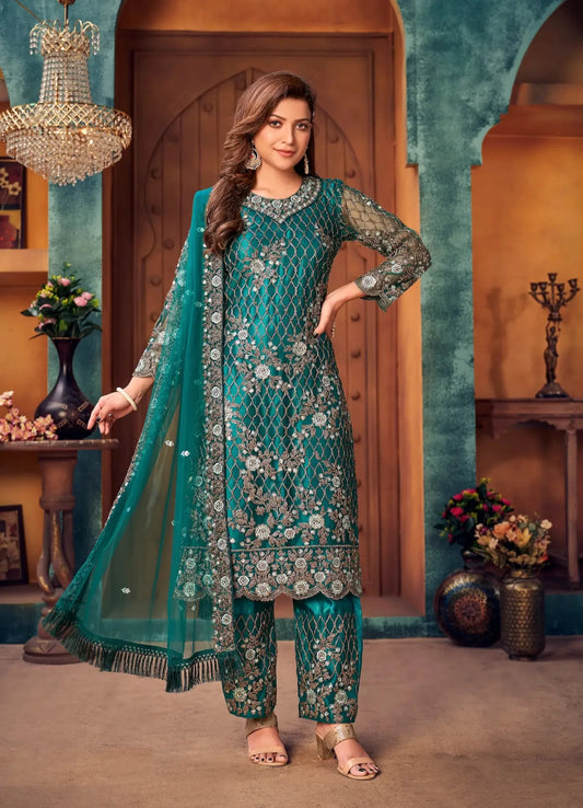 Salwar suit en filet bleu sarcelle avec broderie au fil et sequins