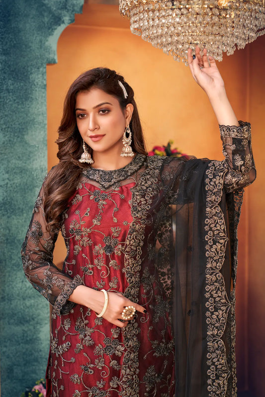 Salwar suit en filet rouge brique avec broderie au fil et sequins