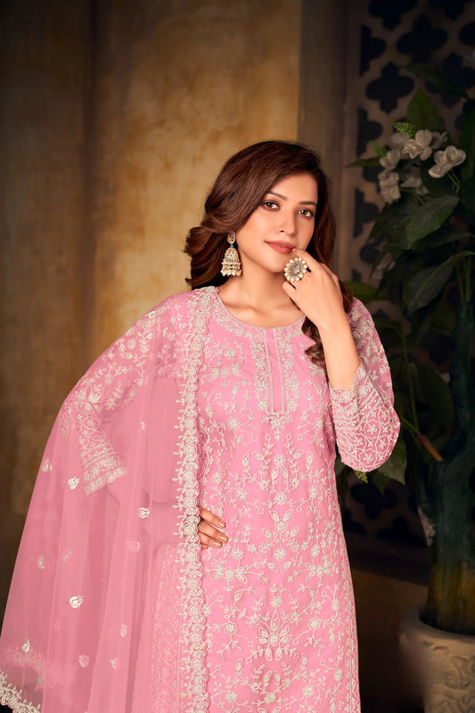 Salwar suit en filet rose clair avec broderie au fil et sequins
