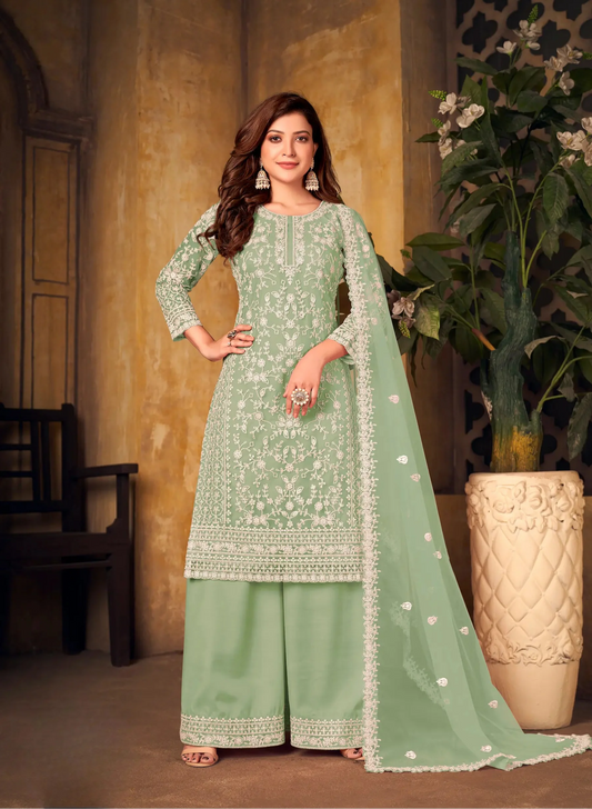 Salwar suit en filet vert pista avec broderie au fil et sequins