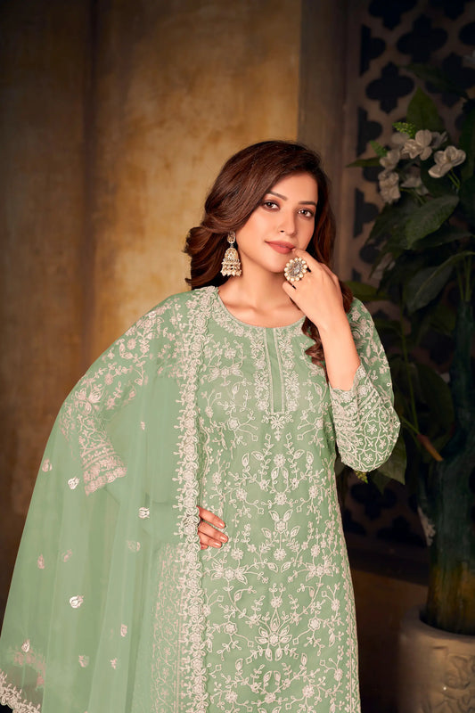 Salwar suit en filet vert pista avec broderie au fil et sequins