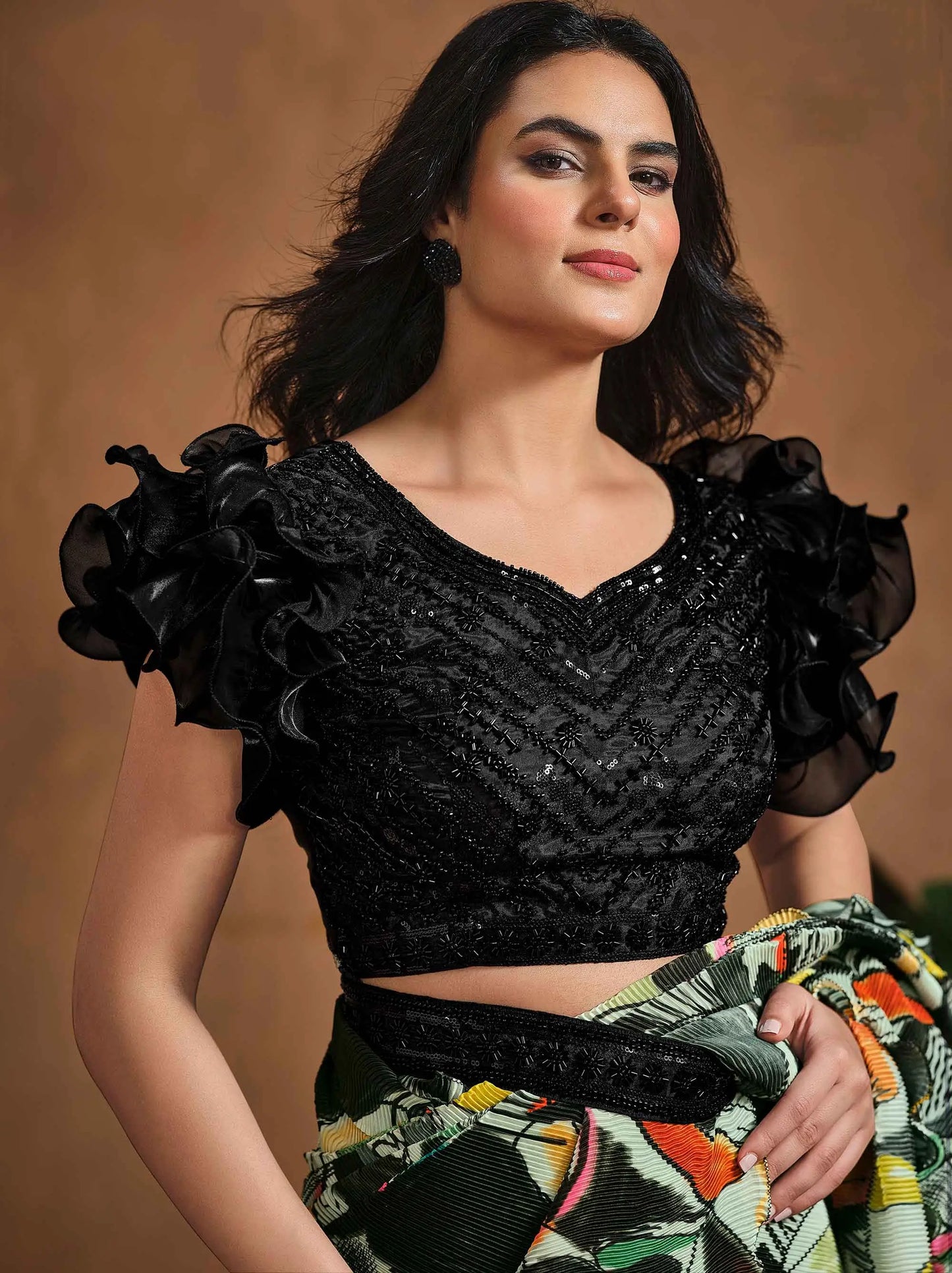 Sari Une Minute Mehrfarbig Konfektionsware / Fertigmodell | Indische Partykleidung | Traditionelles bedrucktes Kleid mit handgestickten Details