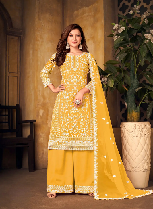 Salwar suit en filet jaune avec broderie au fil et sequins