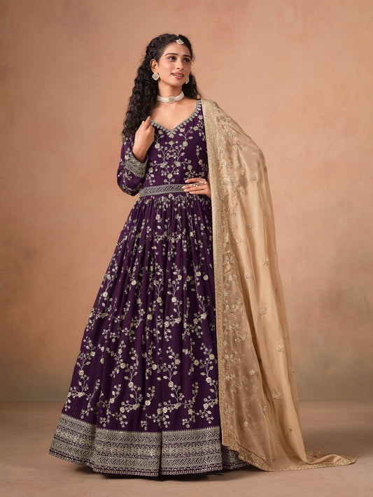 Lehenga en faux georgette violet foncé au choli mi-long COLLECTION MINA