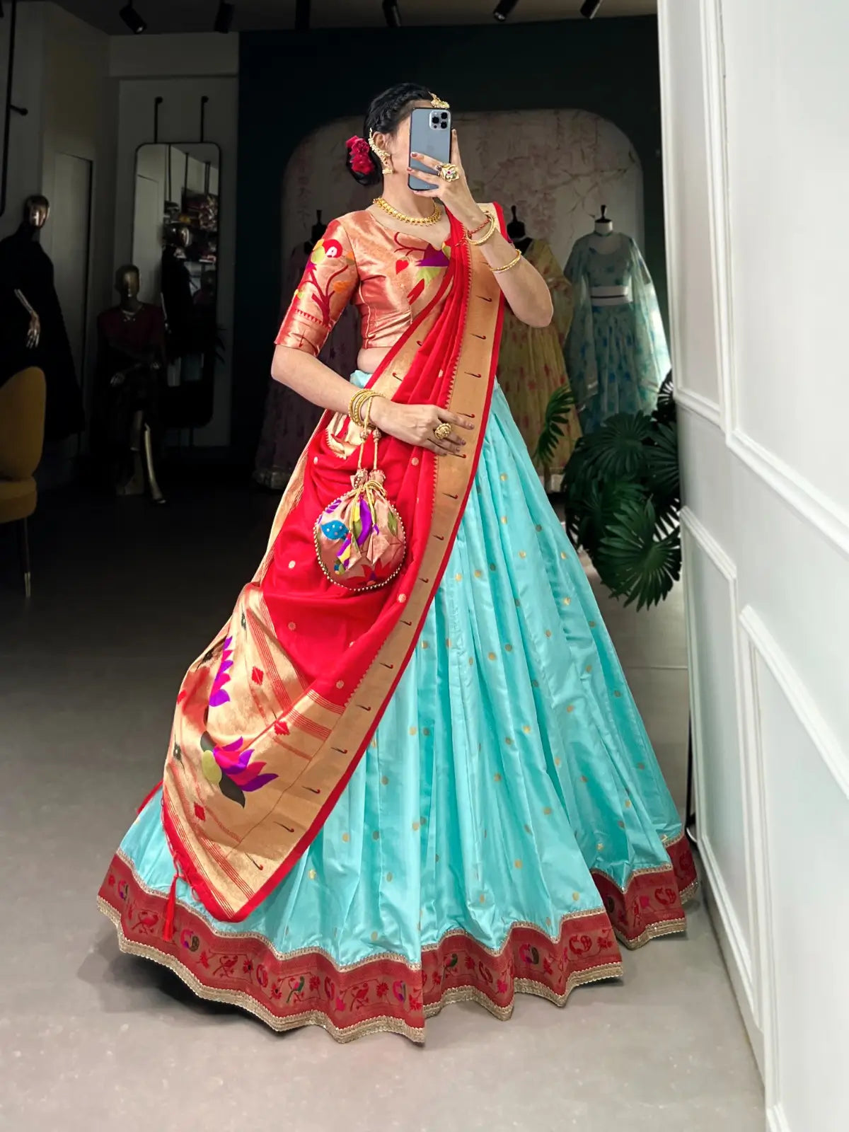 Lehenga Choli Paithani bleu mer en soie jacquard avec tissage Zari