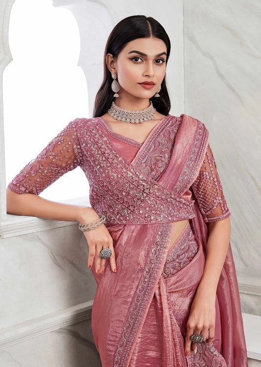 Sari en soie Sim-Sim rose avec blouse à travail de broderie