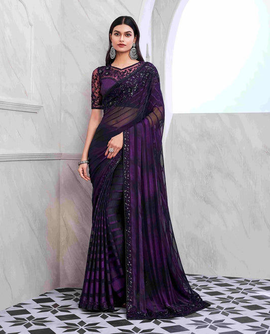 Sari en soie violet foncé raisin à motif avec blouse brodée