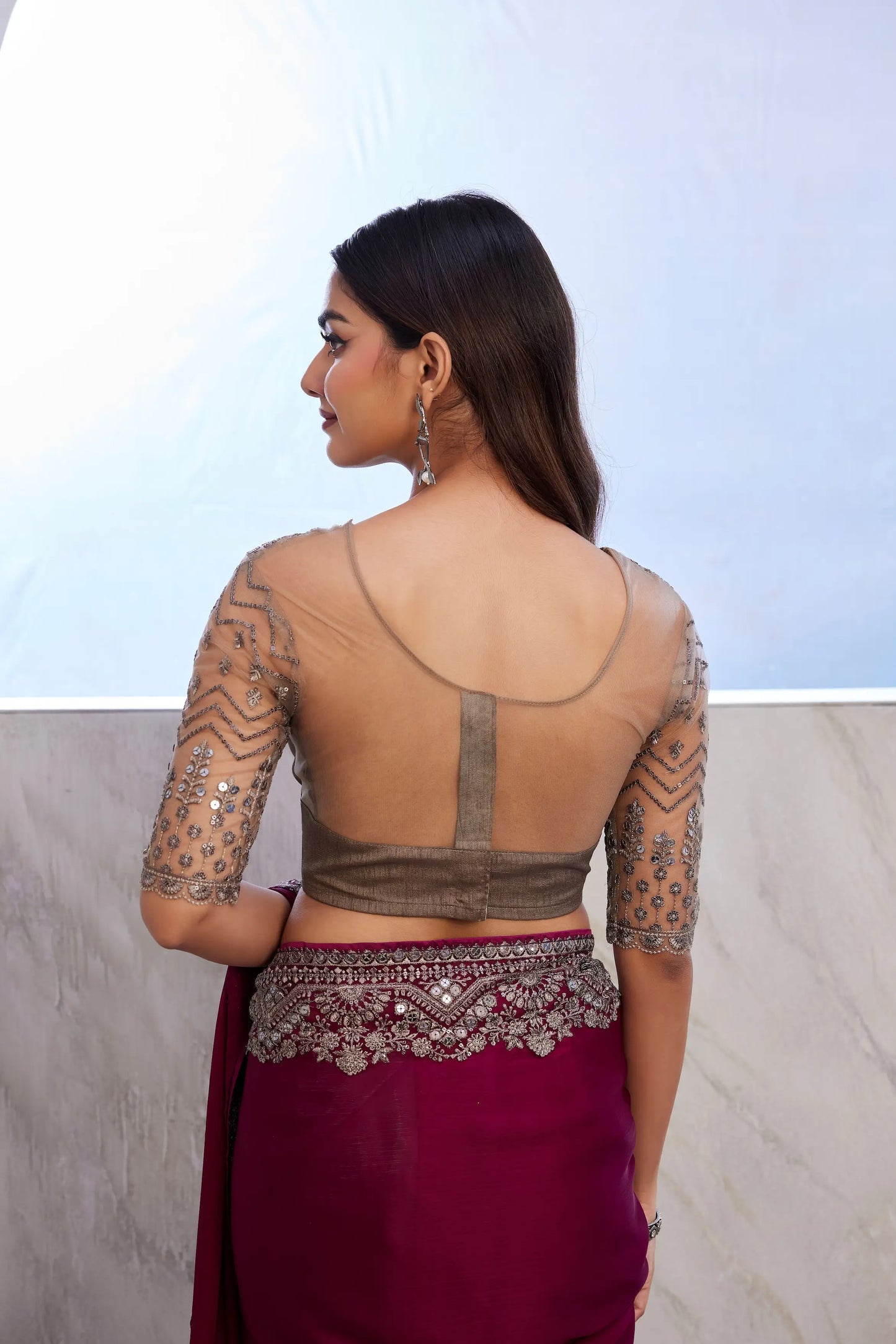 Traubenvioletter Chiffon-Seidensari