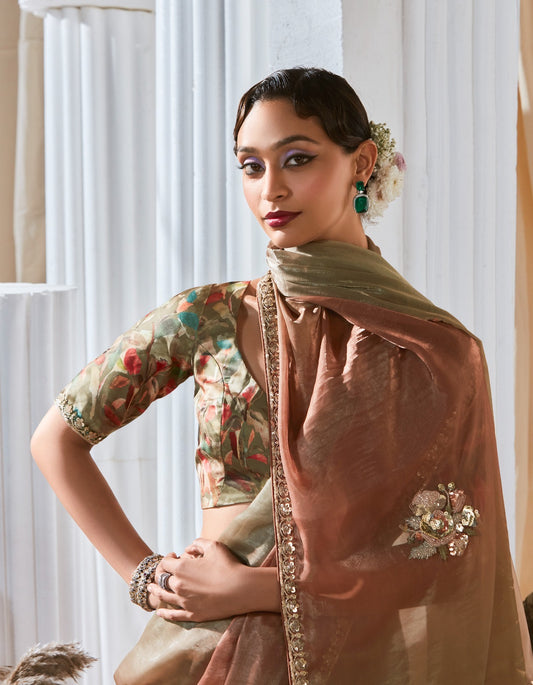 Sari moderne vert olive et rose pâle ombré tissu fantaisie et dentelle COLLECTION KANIKA