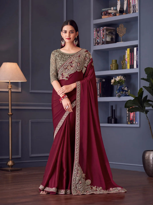 Sari de soirée bordeaux en satin de soie avec broderie au fil et sequins