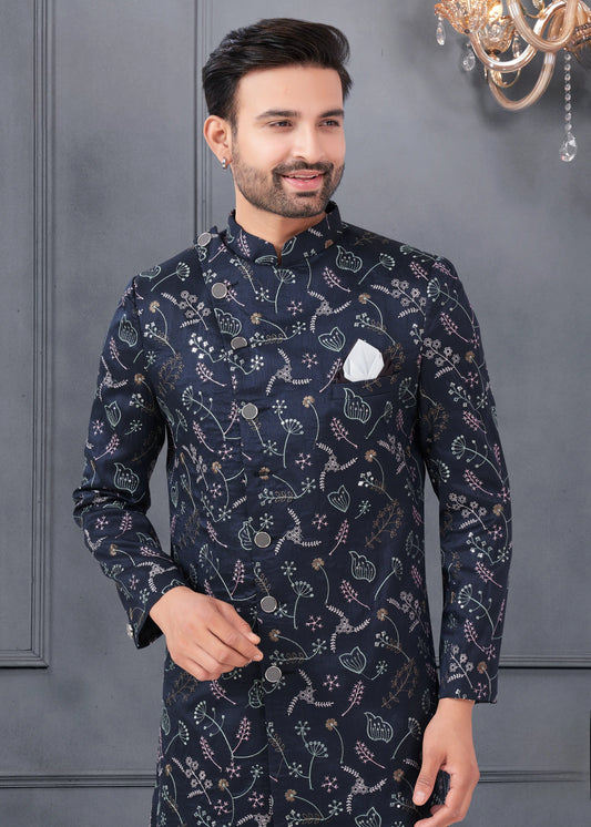 Ensemble Kurta Sophistiqué bleu marine avec broderies fleurs en soie COLLECTION ROSHAN