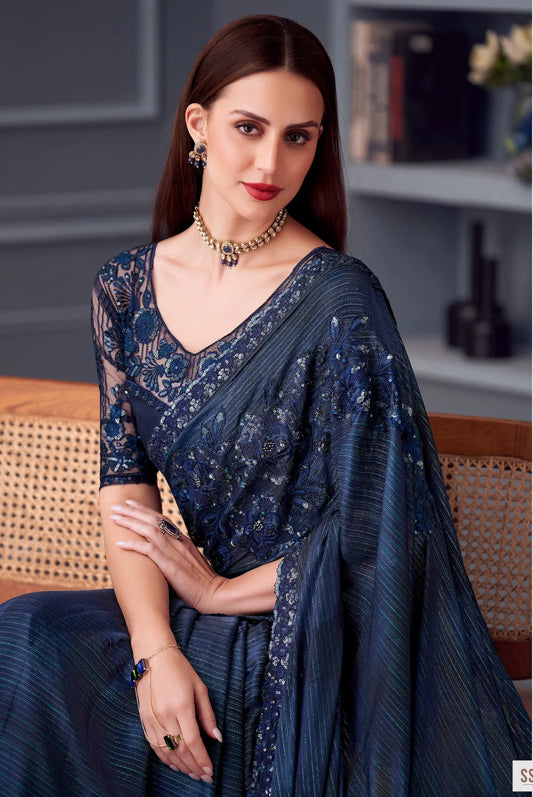 Sari de soirée en soie pailletée bleu marine avec broderie au fil et aux sequins