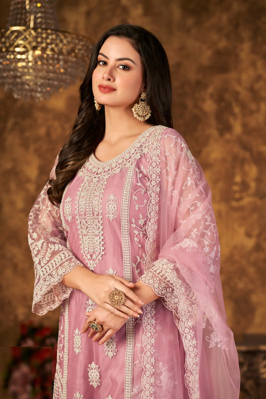 Salwar suit en filet rose clair avec broderie au fil et sequins