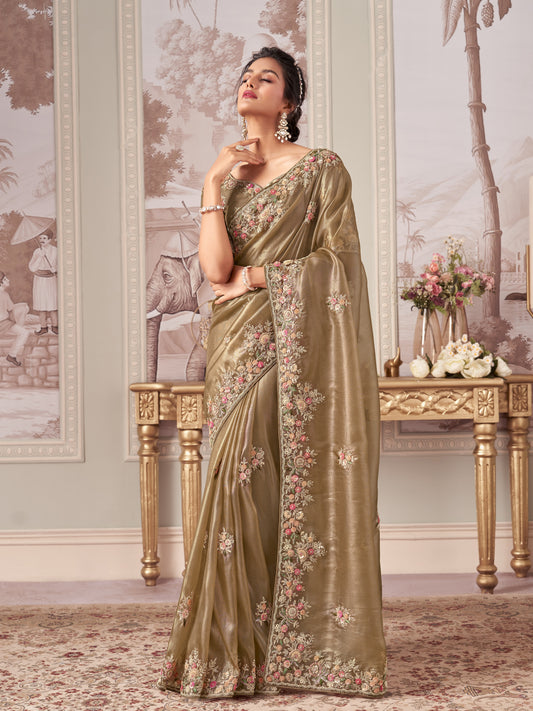 Sari travaillé en soie rayana avec broderies et tissu fantaisie beige et doré COLLECTION INDRA