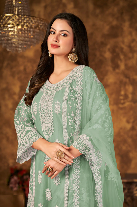 Salwar suit en filet vert pistache avec broderie au fil et sequins