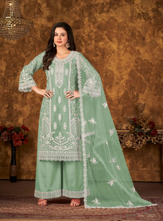Salwar suit en filet vert pistache avec broderie au fil et sequins