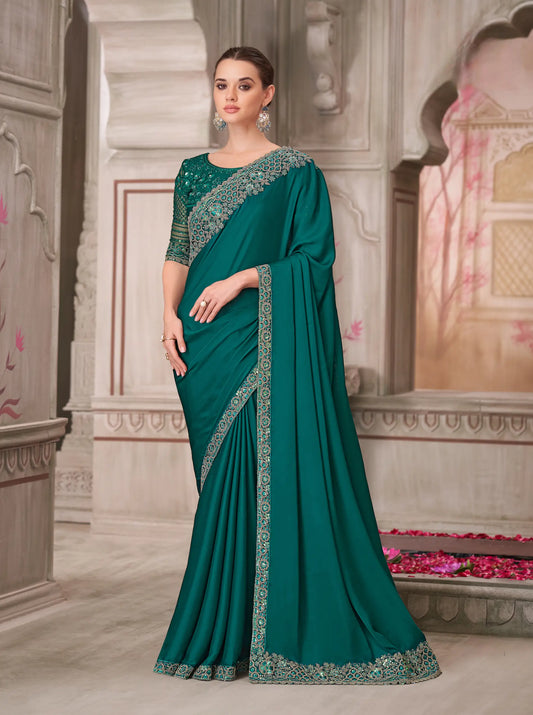 Sari de fête en soie vert paon avec broderie de sequins et de fils