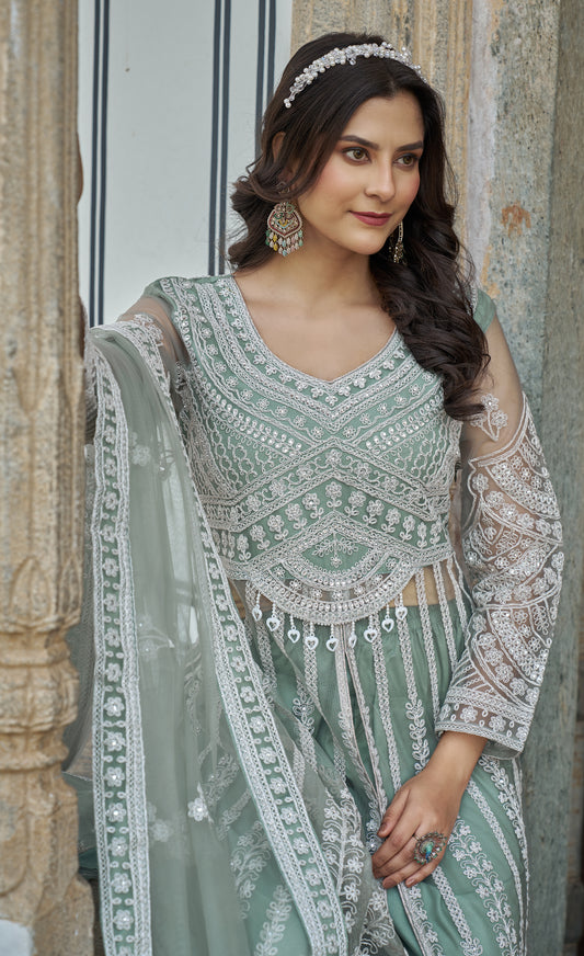 Robe Anarkali verte sauge en santoon avec pierres brillantes avec bas pantalon