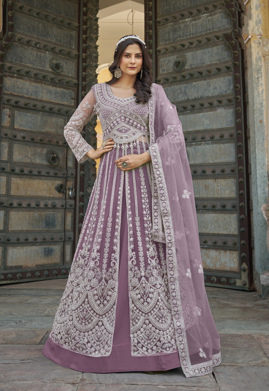 Robe Anarkali violet lilas en santoon avec pierres brillantes avec bas jupe