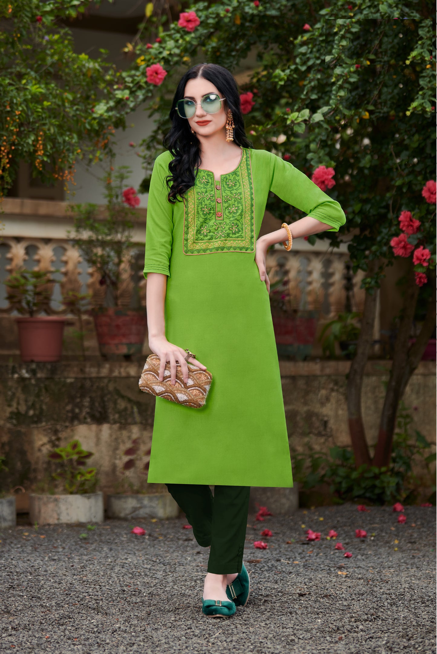 Mittellanges Kurta-Oberteil aus grüner Baumwolle von Nira