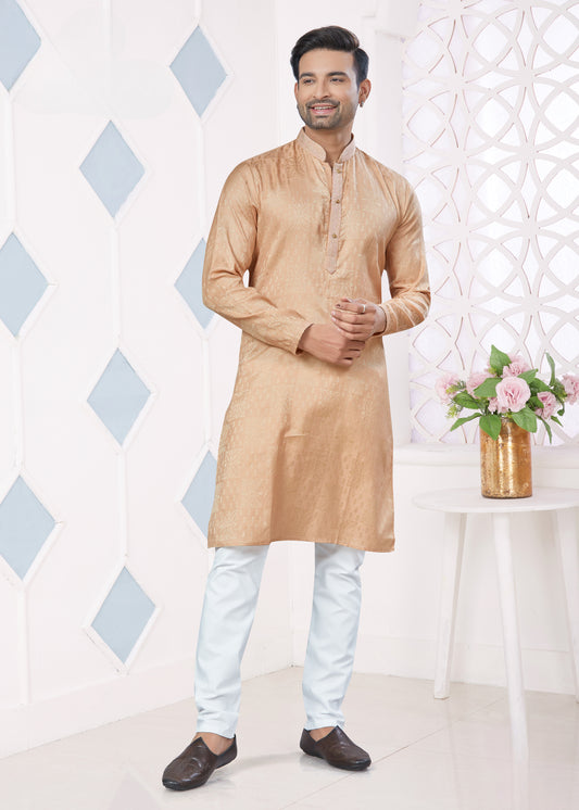 Ensemble Kurta orange pâle avec broderie Pintex en jacquard