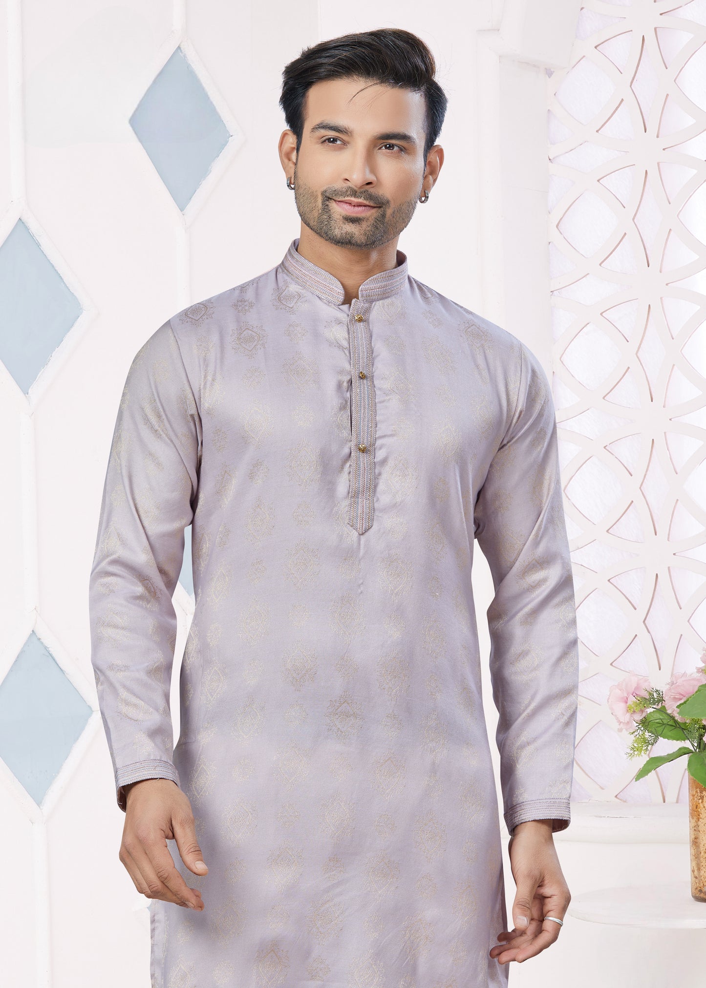 Ensemble Kurta violet clair avec broderie Pintex en jacquard
