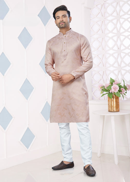 Ensemble Kurta rose pâle saumon avec broderie Pintex en jacquard